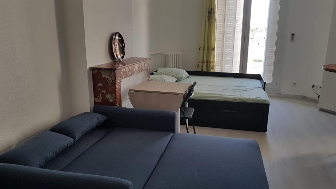 Studio With Sea View For 2 People Тулон Екстер'єр фото