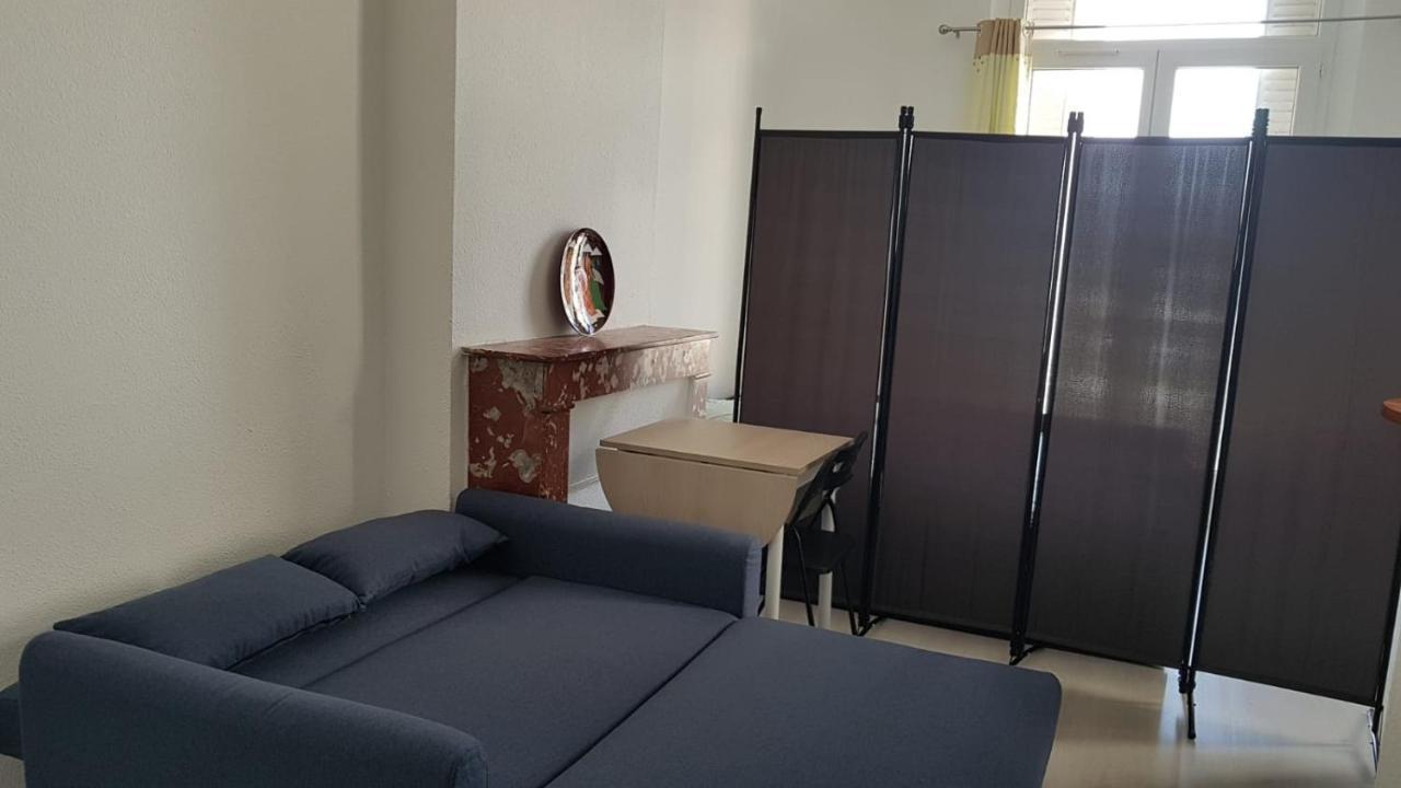 Studio With Sea View For 2 People Тулон Екстер'єр фото