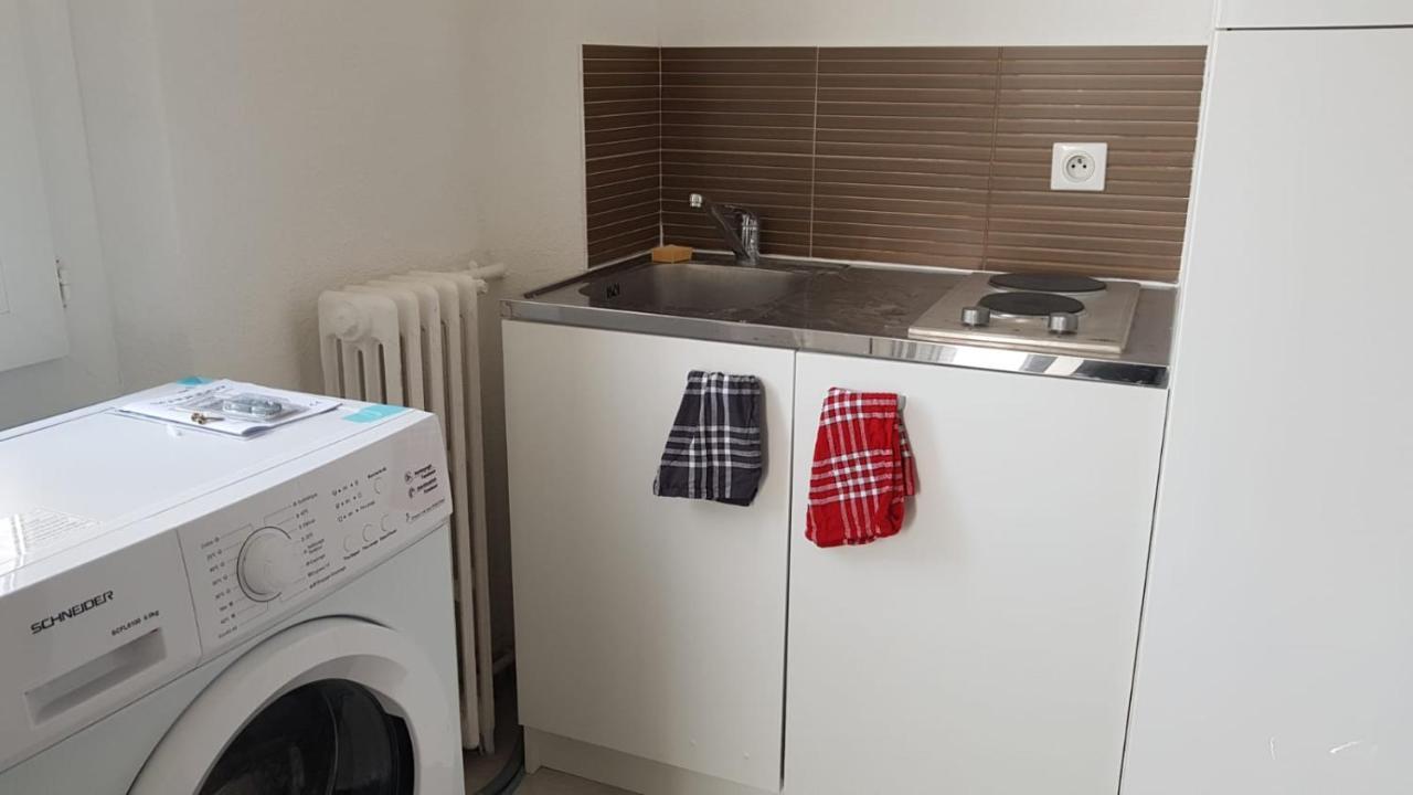 Studio With Sea View For 2 People Тулон Екстер'єр фото
