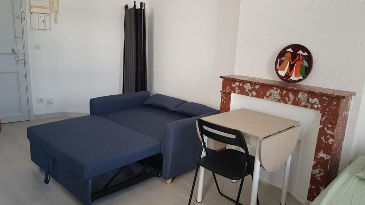 Studio With Sea View For 2 People Тулон Екстер'єр фото