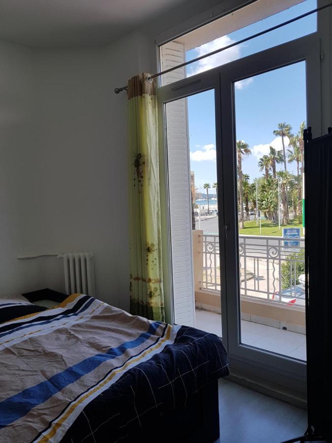 Studio With Sea View For 2 People Тулон Екстер'єр фото