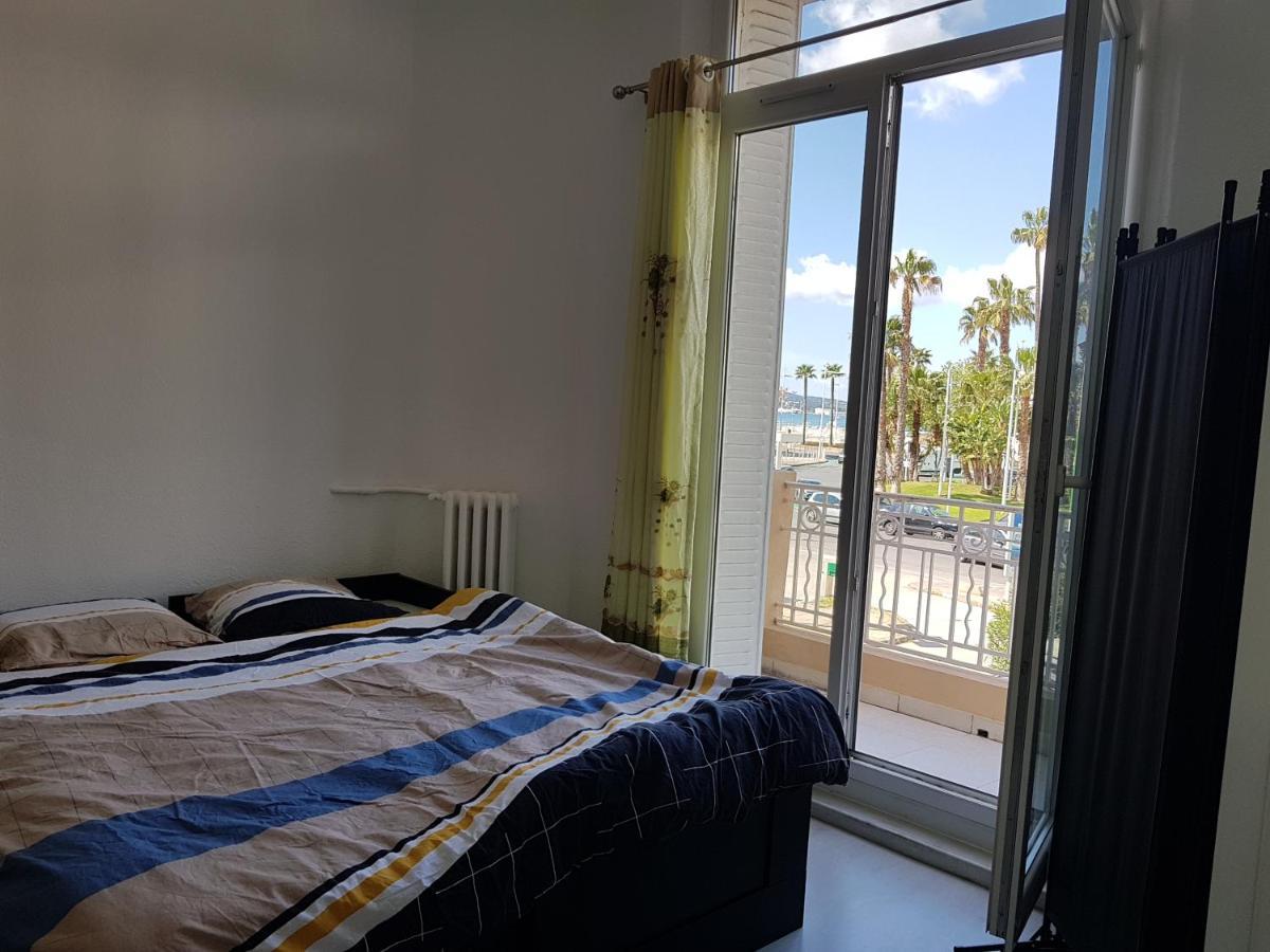 Studio With Sea View For 2 People Тулон Екстер'єр фото