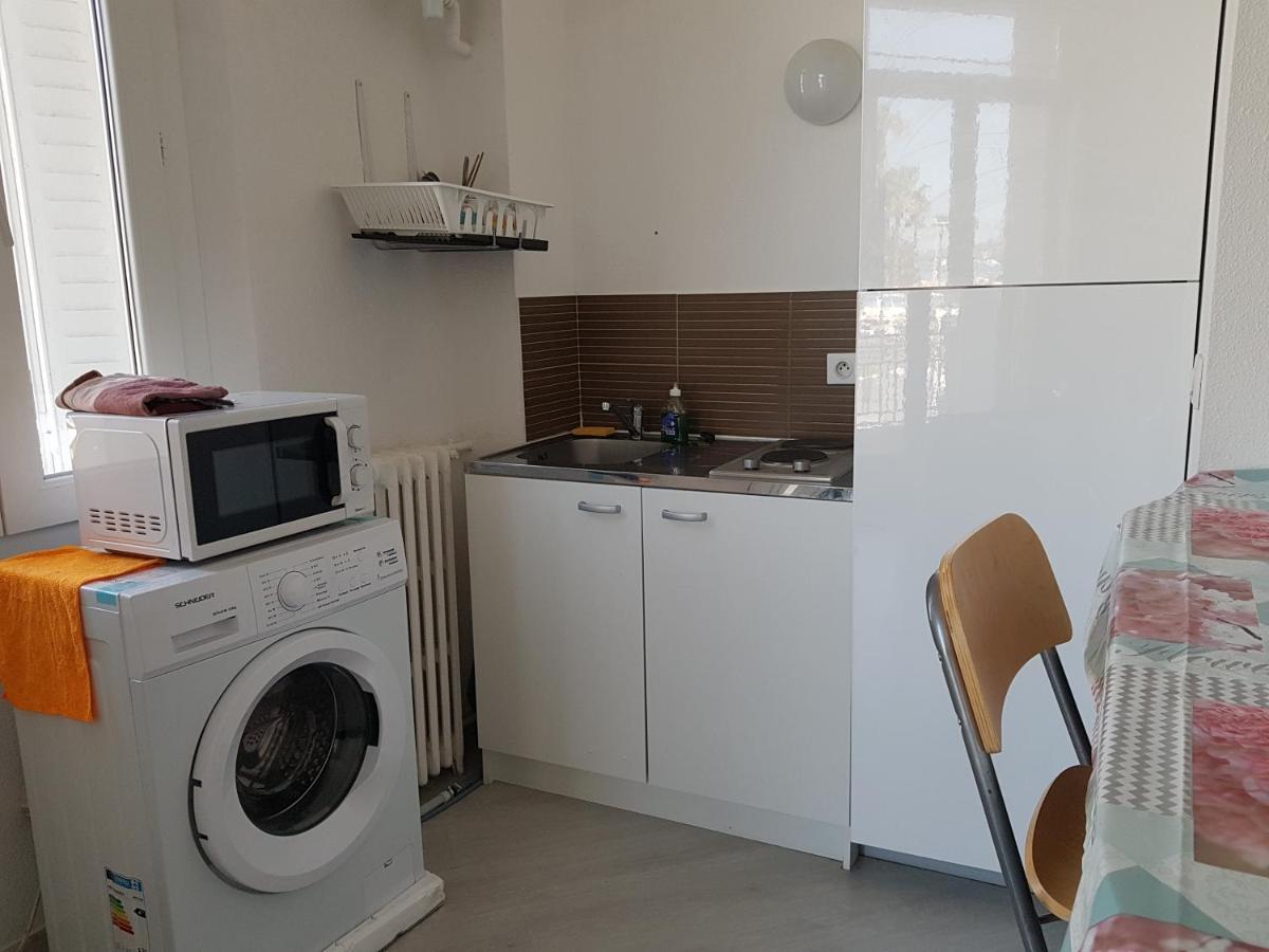 Studio With Sea View For 2 People Тулон Екстер'єр фото